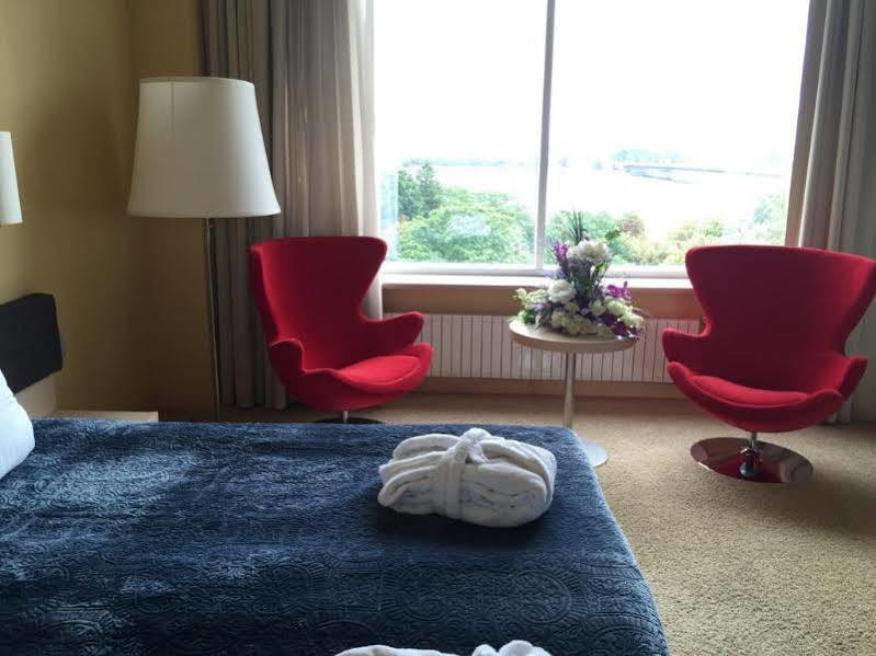 Riga Islande Hotel With Free Parking Exterior photo